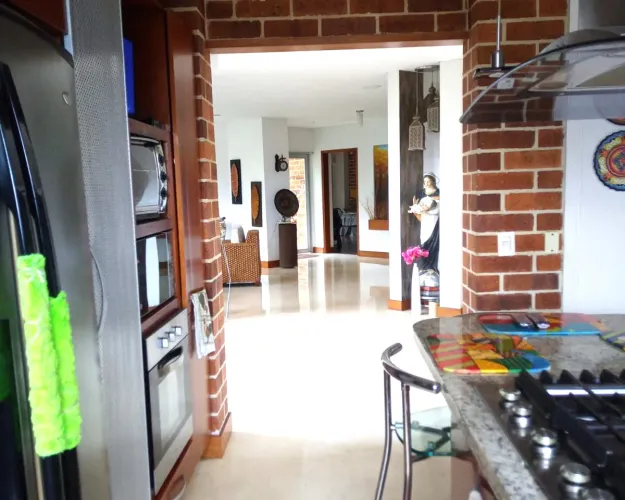 Casa de 6 alcobas en venta en Escobero, Envigado, 656 m² · foto 7 de 24