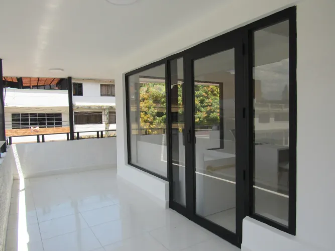 Consultorio en arriendo en Los Colores, Medellín, 12 m² · foto 11 de 24