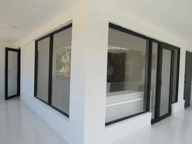 Consultorio en arriendo en Los Colores, Medellín, 12 m² · foto 12 de 24