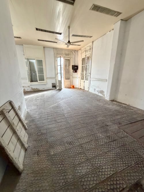 Alquilo excelente local esquina próximo al Palacio Legislativo de 50m2 · Foto 6