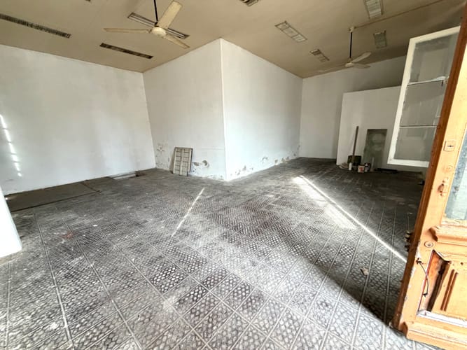 Alquilo excelente local esquina próximo al Palacio Legislativo de 50m2 · Foto 3