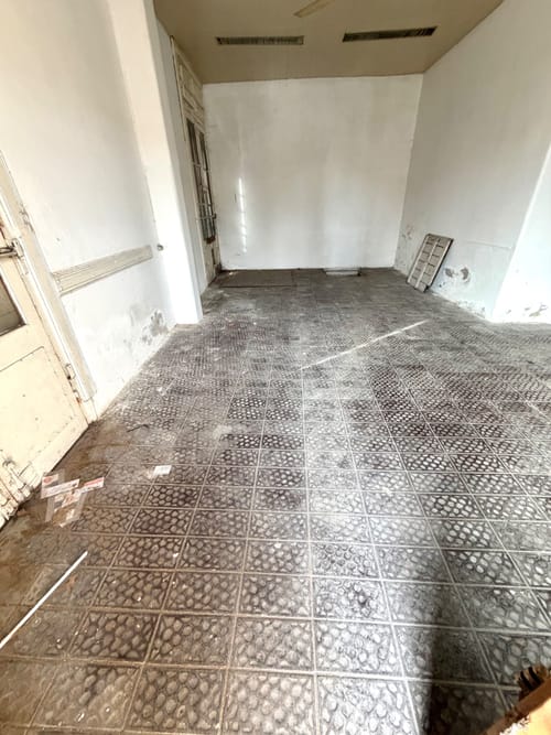 Alquilo excelente local esquina próximo al Palacio Legislativo de 50m2 · Foto 4