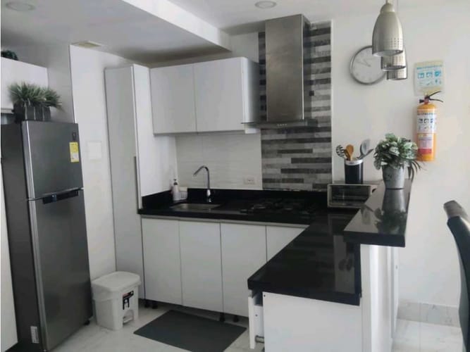 Apartamento de 1 alcoba en venta en El Laguito, Cartagena, 53 m² · foto 10 de 18