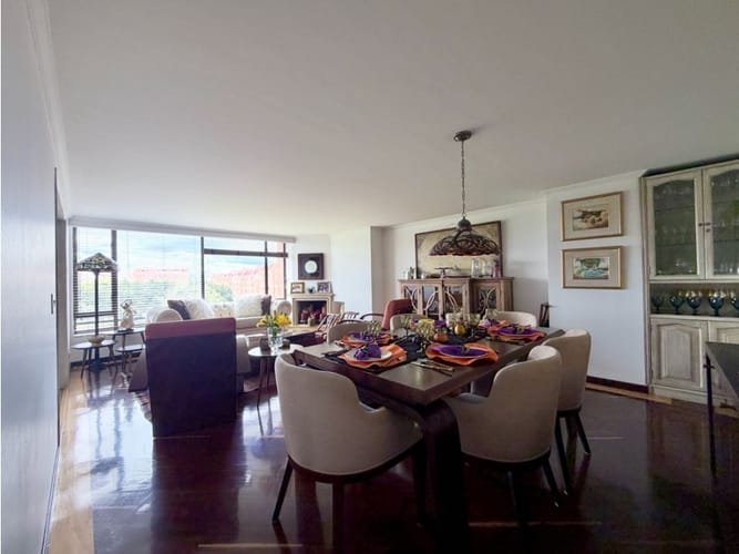 Apartamento de 3 alcobas en venta en Bella Suiza, Bogotá, 152 m² · foto 3 de 15