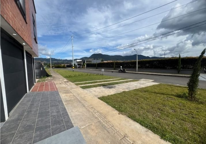Casa de 3 alcobas en venta en La Ceja, 127 m² · foto 23 de 23