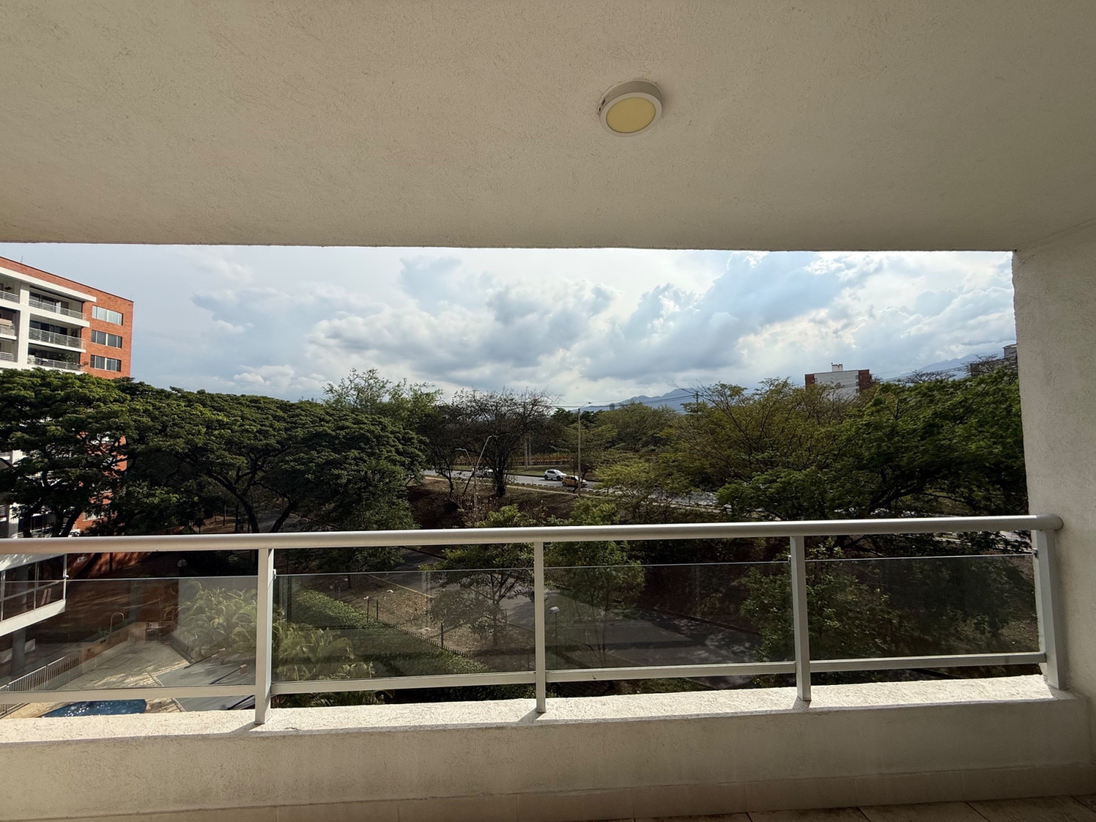 Apartamento en venta en Valle Del Lili, Cali · foto 4 de 21