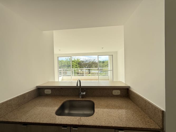 Apartamento en venta en Valle Del Lili, Cali · foto 7 de 21
