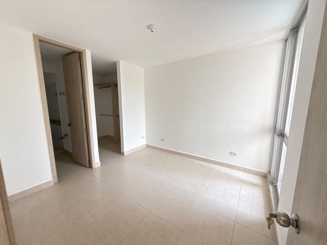 Apartamento en venta en Valle Del Lili, Cali · foto 13 de 21