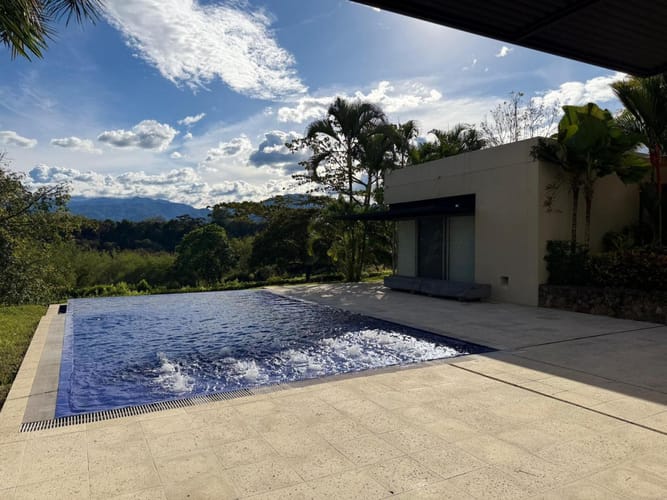Casa de 5 alcobas en venta en Picaleña Y Mirolindo, Ibagué, 1000 m² · foto 13 de 15