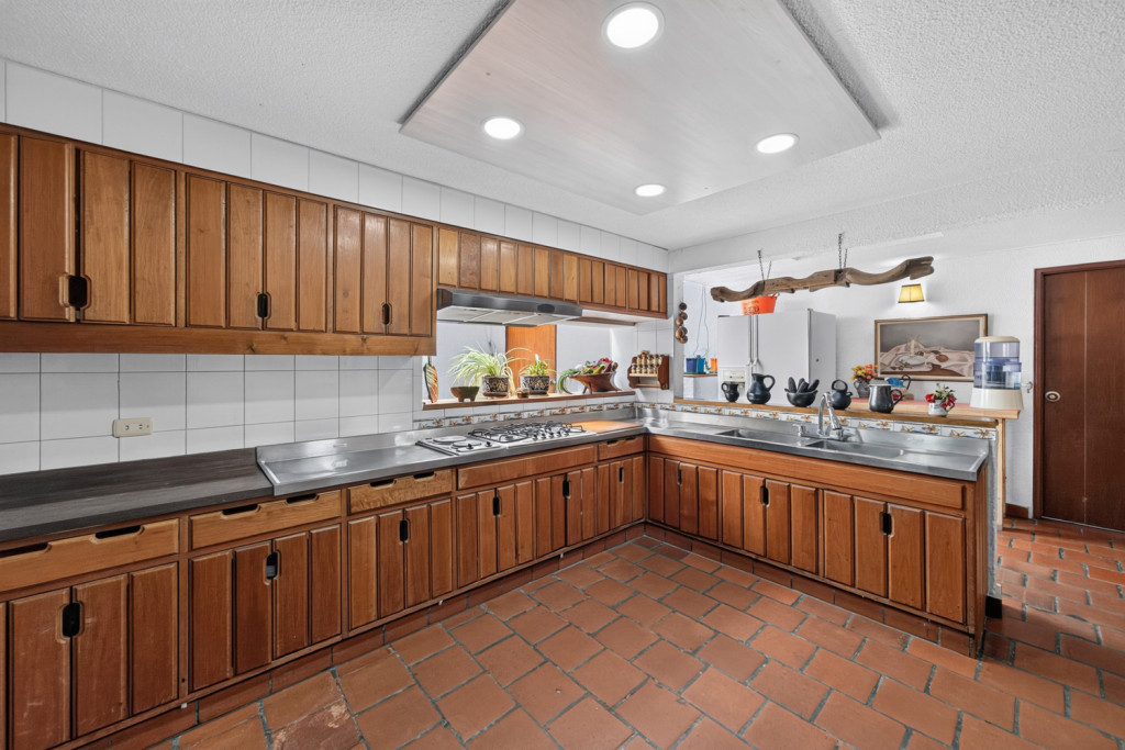 Casa en venta en Santa Barbara, Bogotá · foto 9 de 19