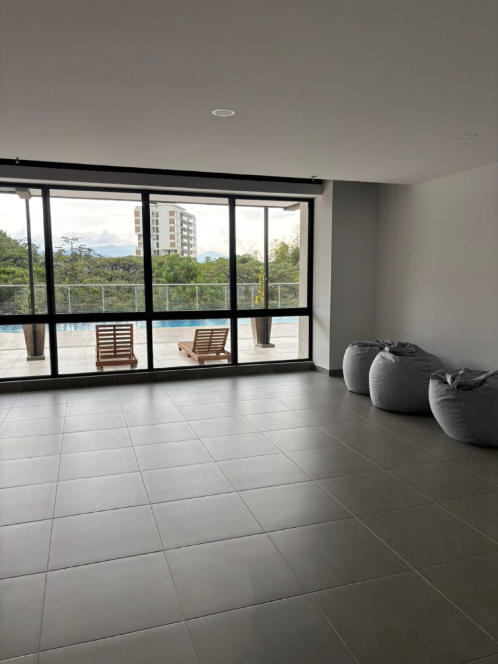 Apartamento en arriendo en Pance, Cali · foto 10 de 14