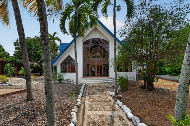 Casa de 4 alcobas en venta en Ricaurte, Ricaurte, 294 m² · foto 3 de 24