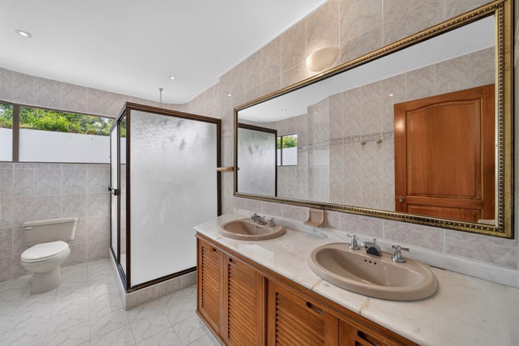 Casa de 4 alcobas en venta en Ricaurte, Ricaurte, 294 m² · foto 10 de 24