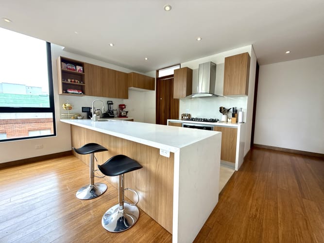 Apartamento de 3 alcobas en venta en Santa Bibiana, Bogotá, 146 m² · foto 3 de 24