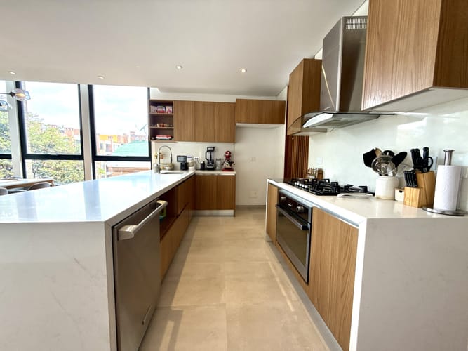 Apartamento de 3 alcobas en venta en Santa Bibiana, Bogotá, 146 m² · foto 8 de 24