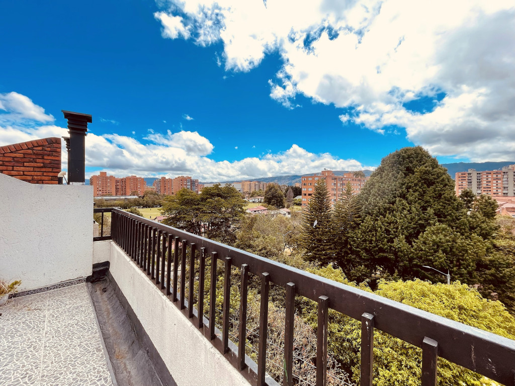 Apartamento en venta en Colina Campestre, Bogotá · foto 2 de 21