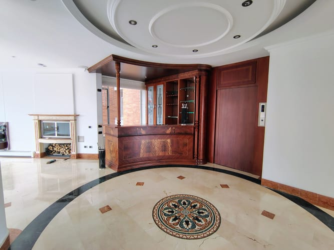 Apartamento en venta en Los Rosales, Bogotá · foto 2 de 24