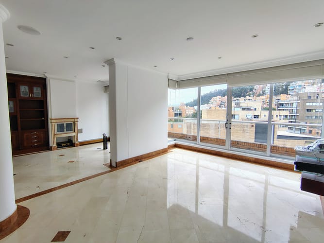 Apartamento en venta en Los Rosales, Bogotá · foto 4 de 24
