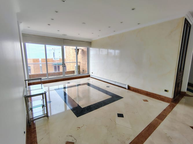Apartamento en venta en Los Rosales, Bogotá · foto 6 de 24