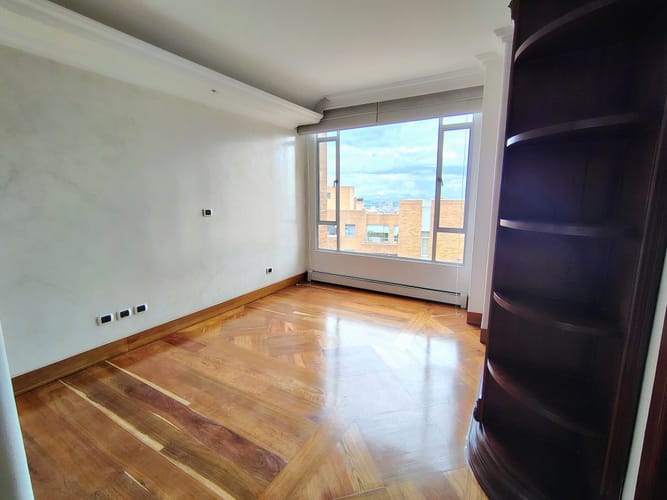 Apartamento en venta en Los Rosales, Bogotá · foto 15 de 24