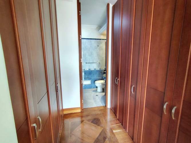Apartamento en venta en Los Rosales, Bogotá · foto 17 de 24