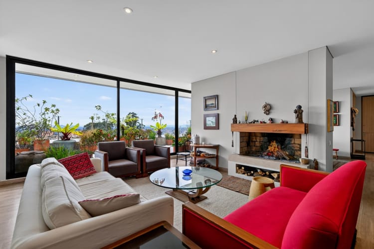 Apartamento de 3 alcobas en venta en Los Rosales, Bogotá, 308 m² · foto 2 de 20