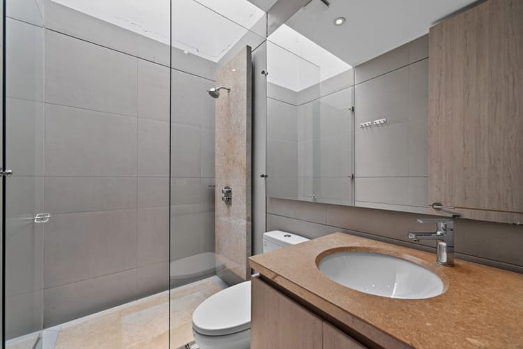 Apartamento de 3 alcobas en venta en Los Rosales, Bogotá, 308 m² · foto 18 de 20