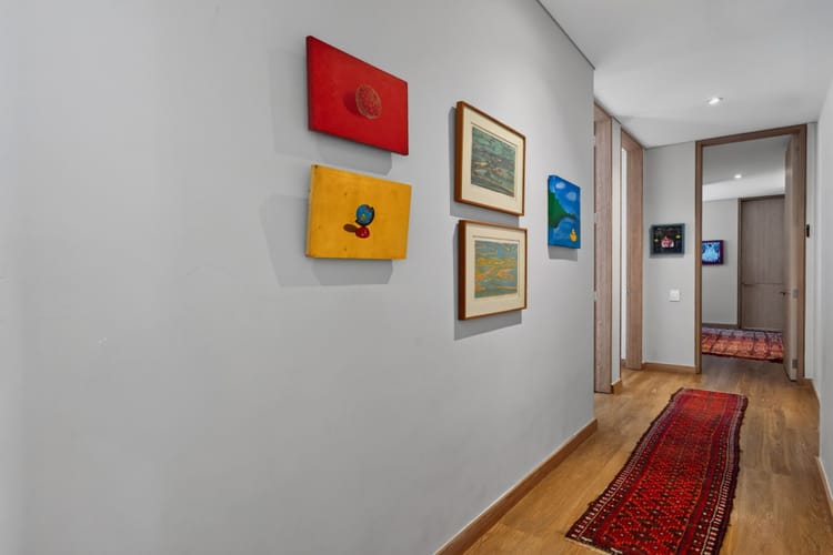 Apartamento de 3 alcobas en venta en Los Rosales, Bogotá, 308 m² · foto 19 de 20