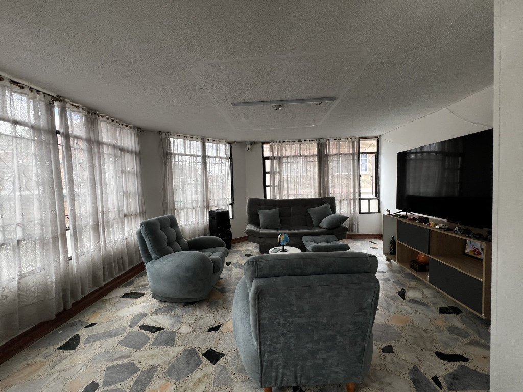 Casa en venta en Las Acacias, Bogotá · foto 2 de 12
