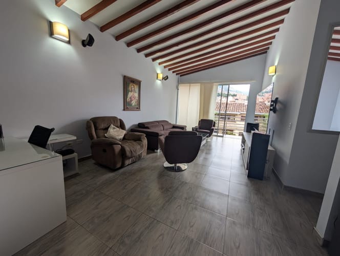Apartamento de 2 alcobas en venta en Villa Hermosa, Medellín, 180 m² · foto 7 de 24