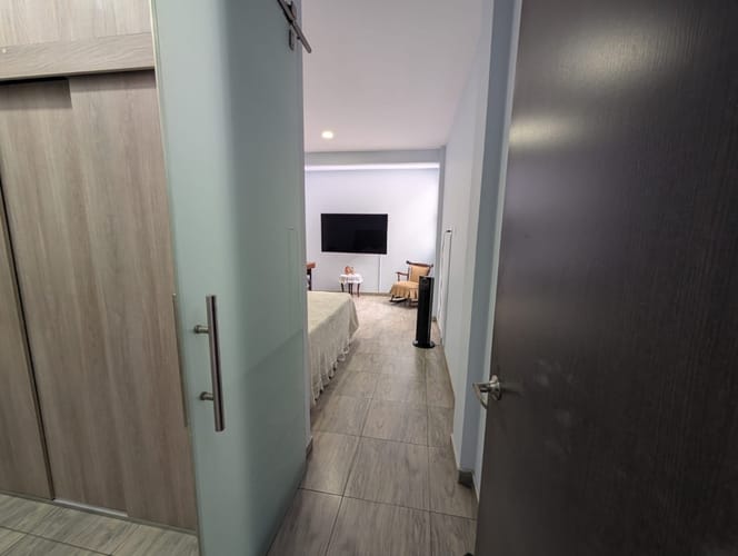 Apartamento de 2 alcobas en venta en Villa Hermosa, Medellín, 180 m² · foto 13 de 24