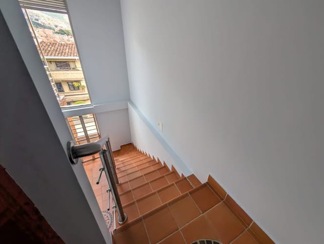 Apartamento de 2 alcobas en venta en Villa Hermosa, Medellín, 180 m² · foto 23 de 24