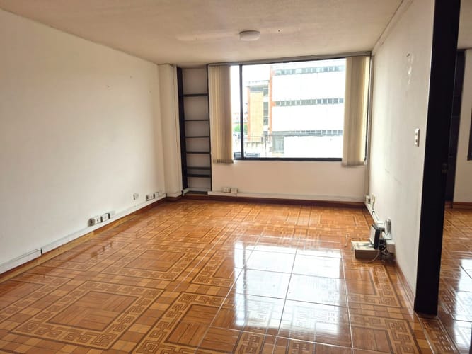 Apartaestudio en venta en Chapinero, Bogotá, 48 m² · foto 3 de 11
