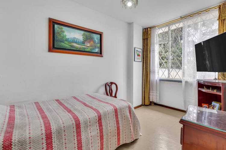 Apartamento de 4 alcobas en venta en Las Orquideas, Bogotá, 166 m² · foto 12 de 13