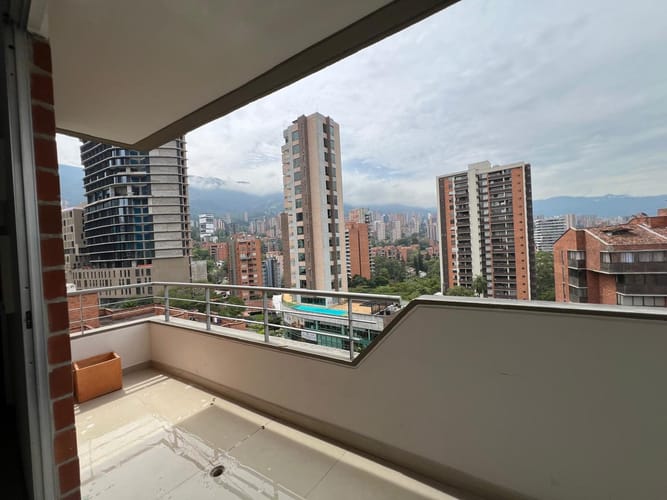 Apartamento de 2 alcobas en venta en Lalinde, Medellín, 119 m² · foto 15 de 18