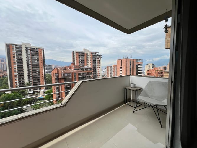 Apartamento de 2 alcobas en venta en Lalinde, Medellín, 119 m² · foto 16 de 18
