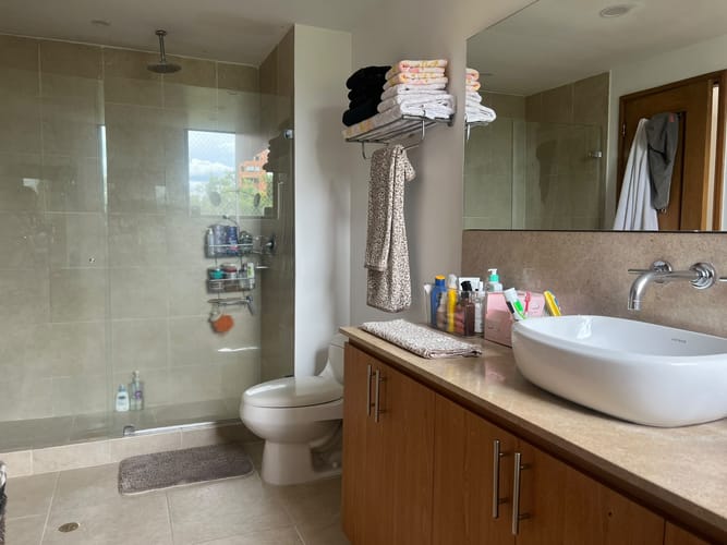 Apartamento de 3 alcobas en venta en El Poblado, Medellín, 110 m² · foto 2 de 11