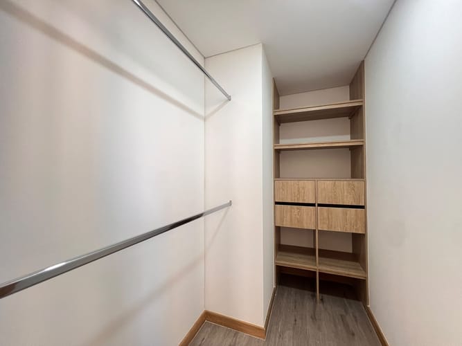 Apartamento de 2 alcobas en venta en Asomadera No.2, Medellín, 77 m² · foto 4 de 16