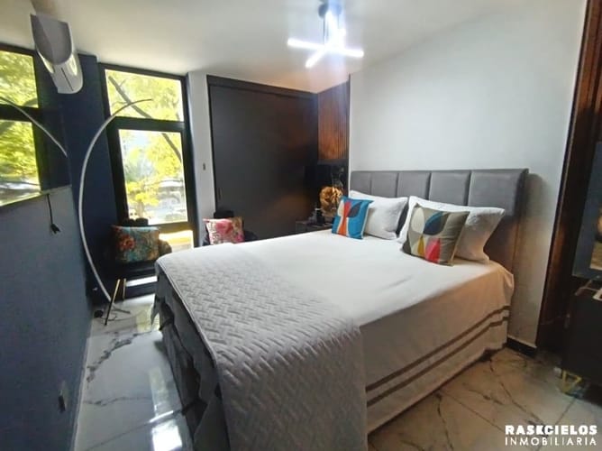 Apartaestudio en venta en La Candelaria, Medellín, 45 m² · foto 3 de 20