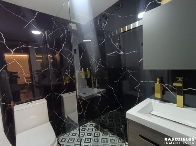 Apartaestudio en venta en La Candelaria, Medellín, 45 m² · foto 4 de 20
