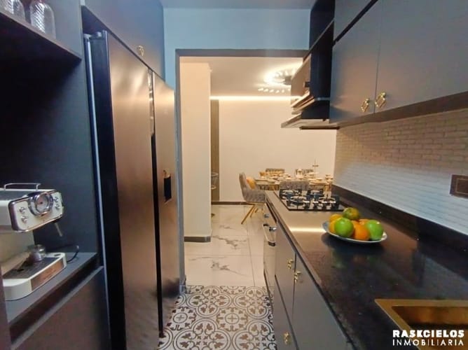 Apartaestudio en venta en La Candelaria, Medellín, 45 m² · foto 7 de 20