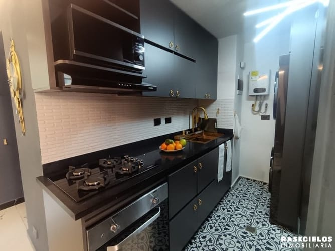 Apartaestudio en venta en La Candelaria, Medellín, 45 m² · foto 12 de 20