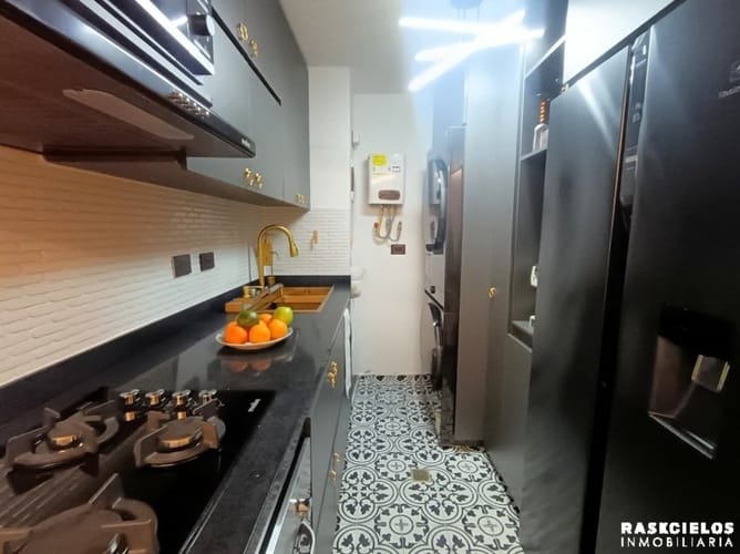 Apartaestudio en venta en La Candelaria, Medellín, 45 m² · foto 13 de 20