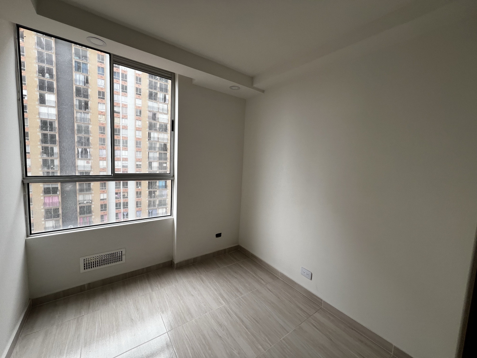 Apartamento en venta en Castilla, Bogotá · foto 8 de 9