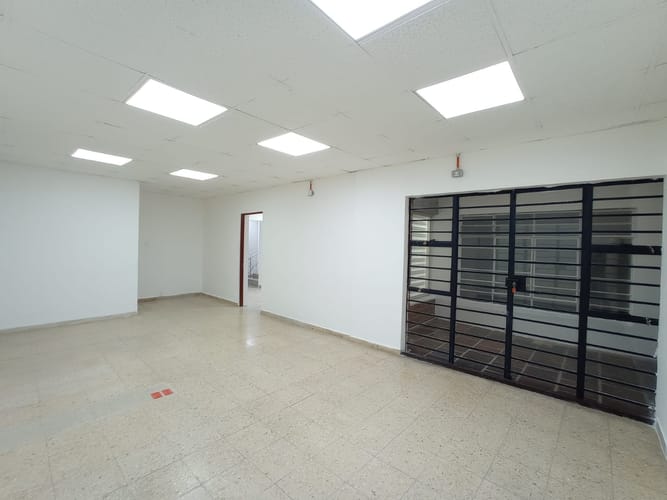 Local en arriendo en Estadio, Medellín, 720 m² · foto 4 de 10