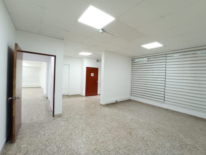 Local en arriendo en Estadio, Medellín, 720 m² · foto 6 de 10