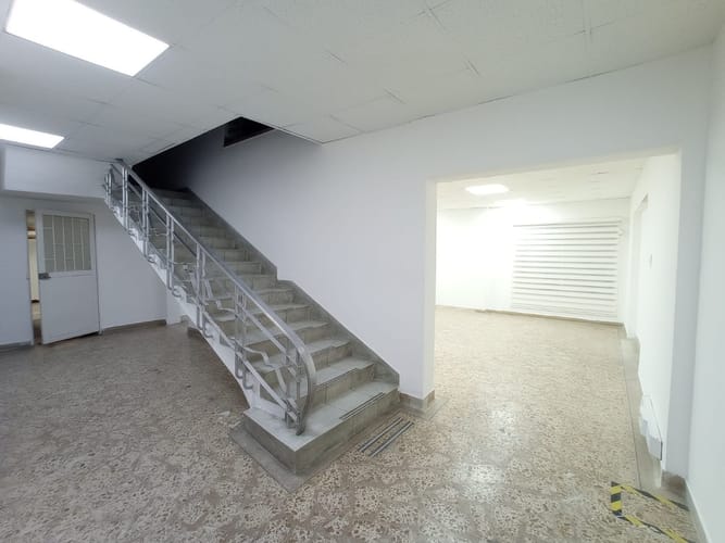Local en arriendo en Estadio, Medellín, 720 m² · foto 7 de 10