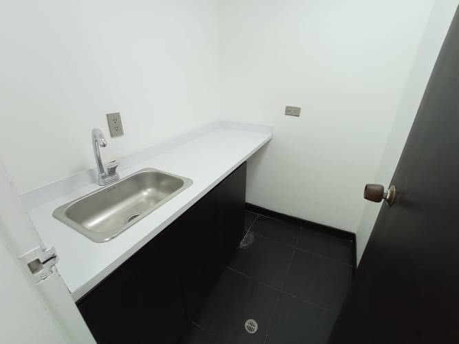 Oficina en arriendo en Castropol, Medellín, 70 m² · foto 8 de 8