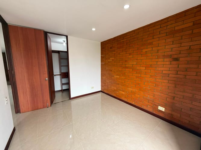Apartamento de 2 alcobas en arriendo en Astorga, Medellín, 80 m² · foto 2 de 10