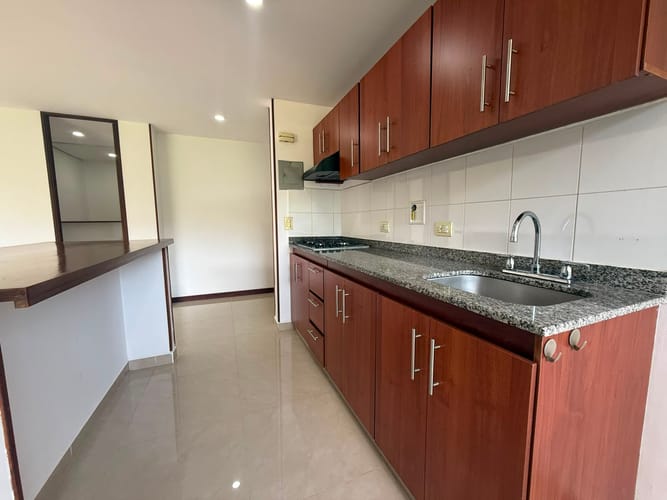 Apartamento de 2 alcobas en arriendo en Astorga, Medellín, 80 m² · foto 7 de 10